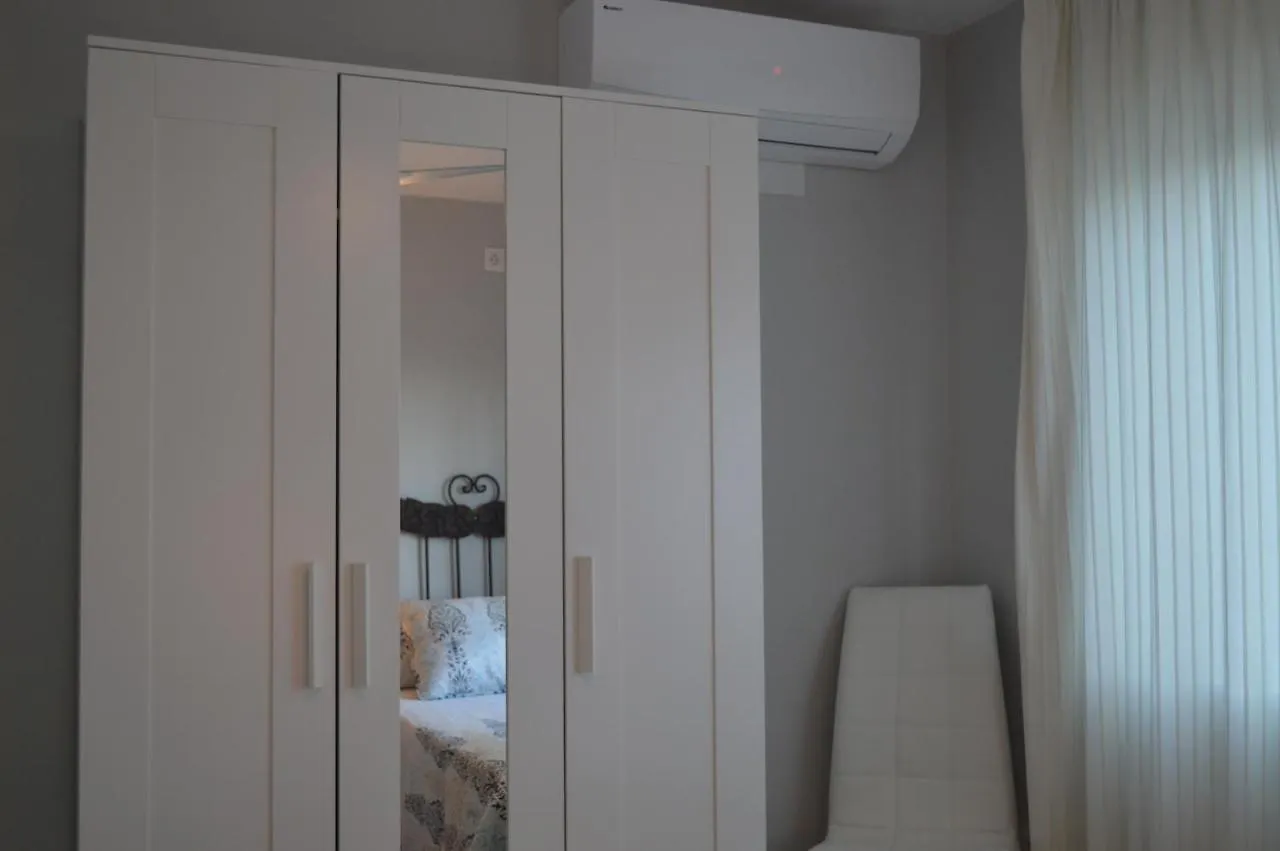 Seafront Recently Renovated Apartments Benalmádena Ισπανία
